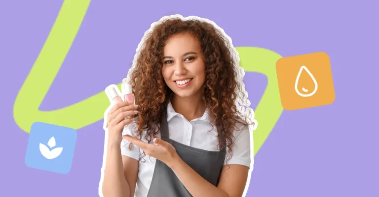Professionnelle souriante tenant des vernis à ongles – formation prothésiste ongulaire centre de formation Axio Care